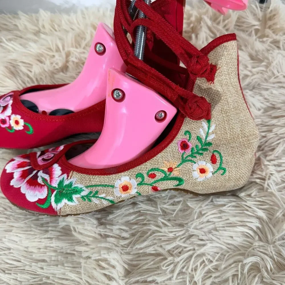 Vintage Chinese Embroidered Floral Mary Jane Flats Red Canvas Linen EU 40 US 8
